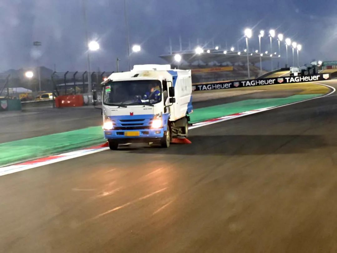 起猛了，居然在上海F1赛场上看到了TA...