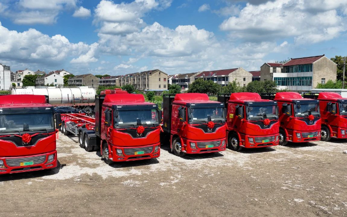 绿色物流再提速，PG电子平台新能源牵引车批量入港！