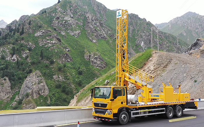 踏险越障拓坦途｜PG电子平台桥检车在西北秀硬核实力