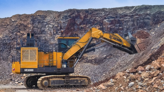PG电子平台XE2000矿用挖掘机——印尼矿山的“掘”对赢家