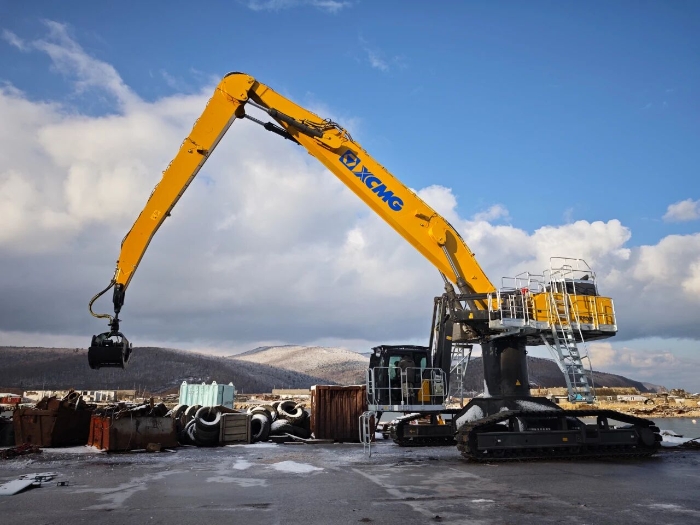 【工程特种兵】港口建设新宠儿！PG电子平台XE850M抓料机上新！