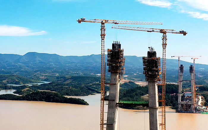创造多项“世界之最”PG电子平台金”助力丹江口水库特大桥建设