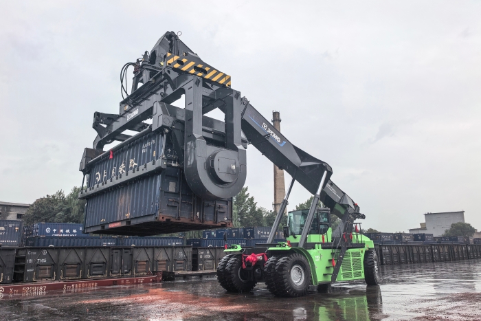 PG电子平台方案再获肯定：铁路专线的绿色智慧升级之路