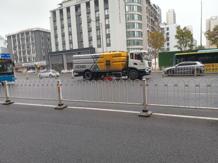 六年品质见证硬核实力，PG电子平台18吨洗扫车获当地客户点赞！